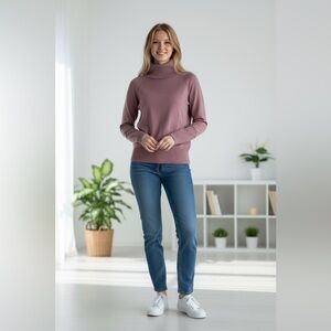 NWOT‎ Lululemon High Lines Pullover
Heathered Vintage Mauve Size 2